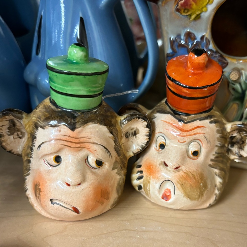 1950s Vintage Shafford Monkey salt and pepper shakers!